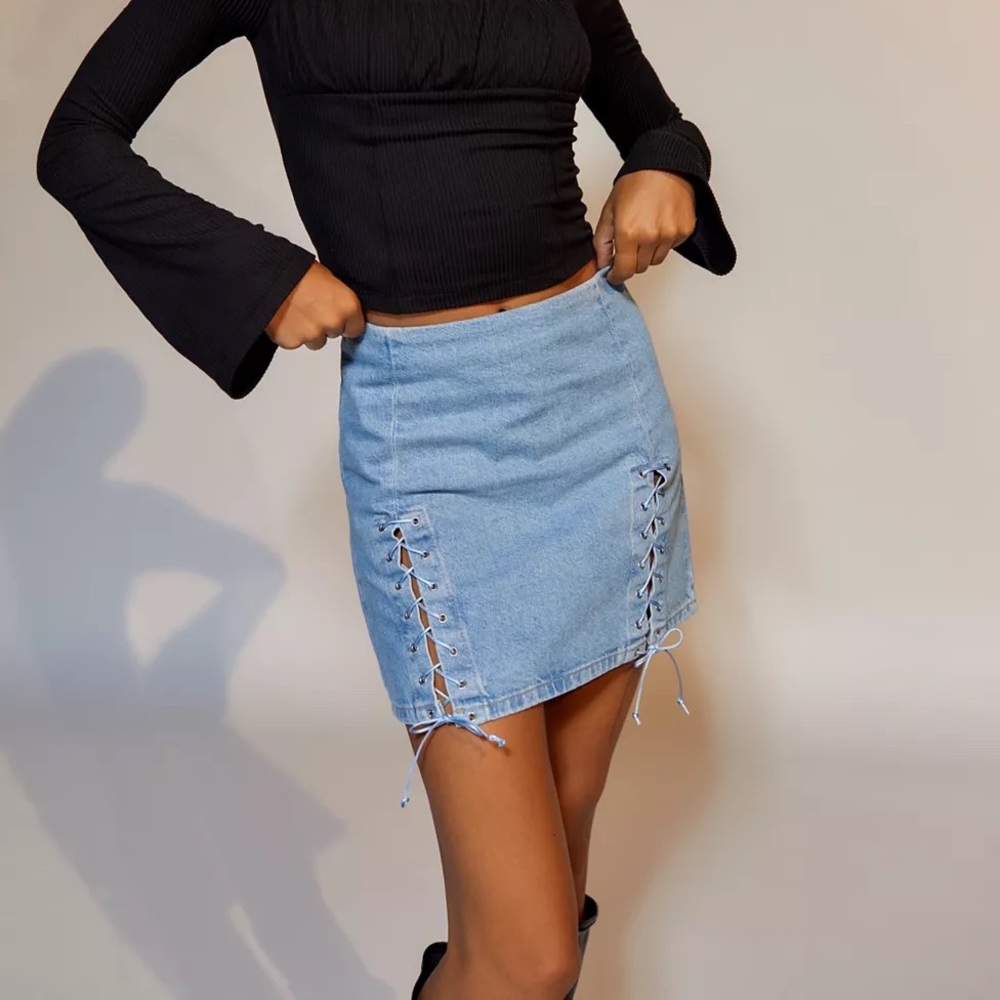 Urban Outfitters BDG Rebecca Denim Lace Up Mini Skirt Size Medium Edgy Festival
